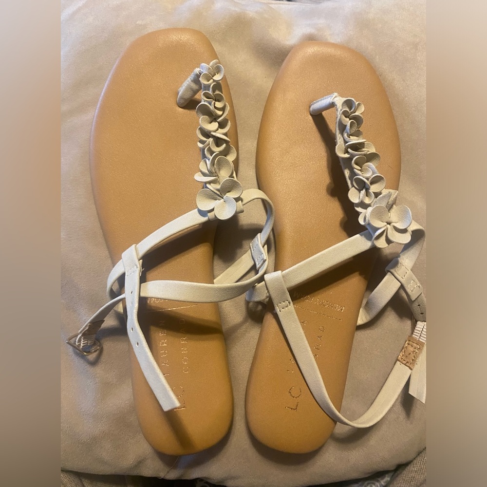 LC Lauren Conrad Cream Floral Sandals